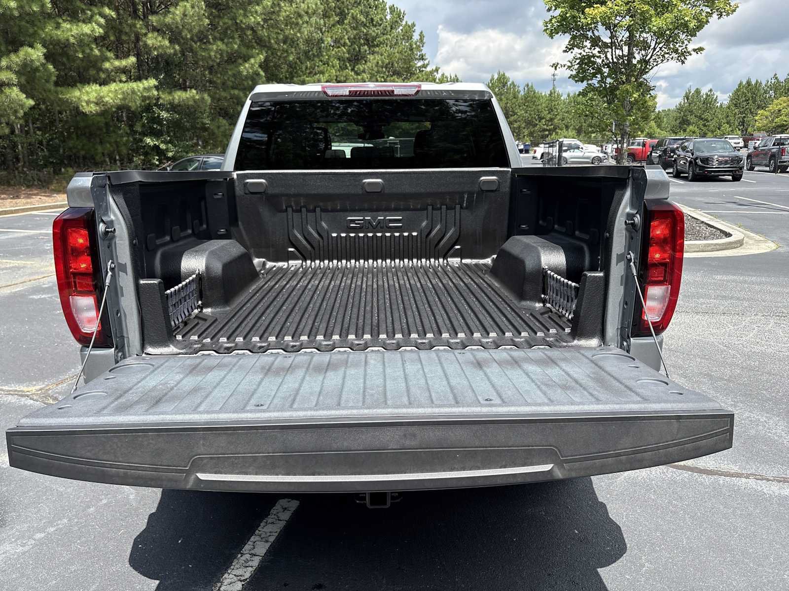 Used 2024 GMC Sierra 1500 Elevation AWD/4WD image 22
