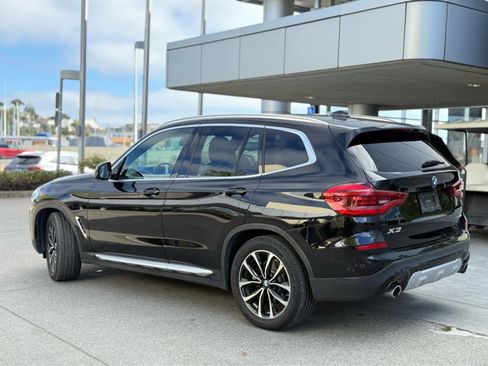 Used 2018 BMW X3 xDrive30i image 3