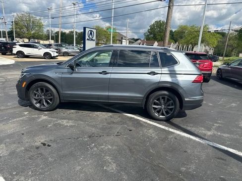 Used 2023 Volkswagen Tiguan SE AWD/4WD image 5