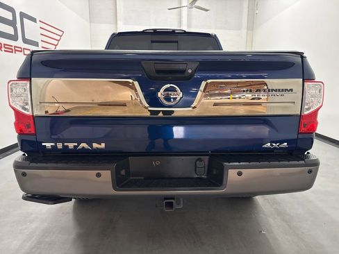 Used 2018 Nissan Titan Platinum Reserve AWD/4WD image 11