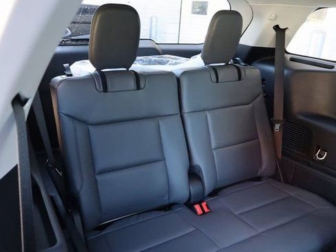 Used 2026 Ford Explorer Active w/ Active Comfort Package AWD/4WD image 31