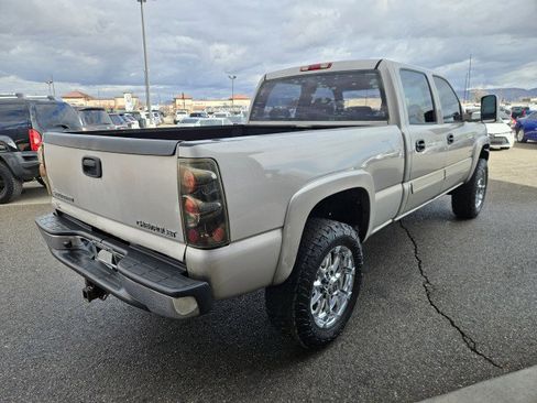 Used 2005 Chevrolet Silverado 2500 LS w/ Heavy-Duty Power Package image 5