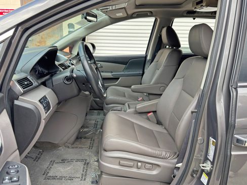 Used 2014 Honda Odyssey EX-L image 16