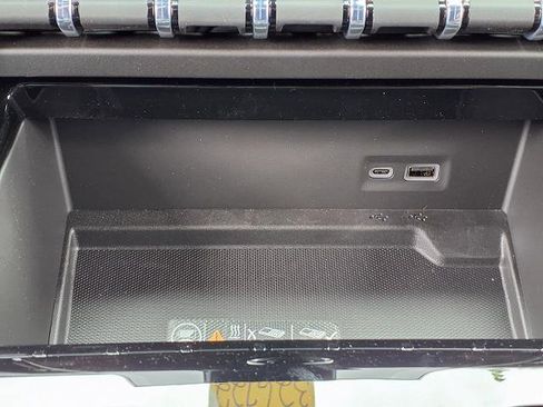 New 2026 GMC Yukon XL AT4 w/ AT4 Premium Plus Package AWD/4WD image 9