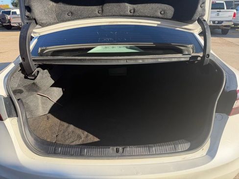 Used 2015 Toyota Avalon Limited image 7