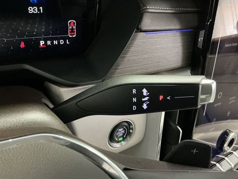 Used 2024 GMC Acadia Denali image 23