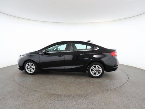 Used 2016 Chevrolet Cruze LT image 7
