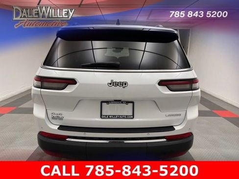 Used 2024 Jeep Grand Cherokee L Laredo image 5