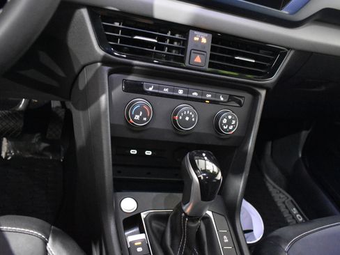 Used 2022 Volkswagen Taos SE image 23