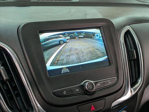 Used 2019 Chevrolet Equinox LT FWD image 19