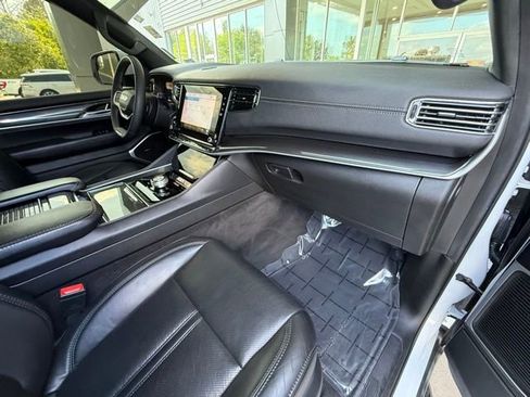 Used 2022 Jeep Wagoneer Series I w/ Premium Group I RWD image 18