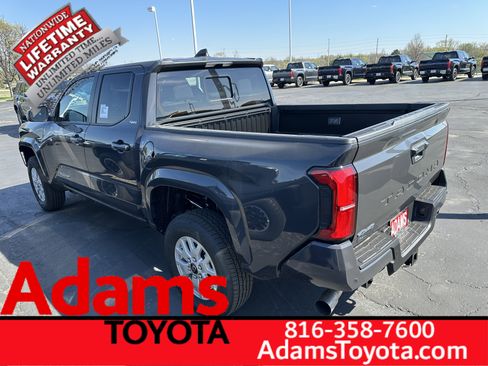 Used 2026 Toyota Tacoma SR5 AWD/4WD image 3