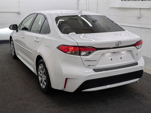 Used 2021 Toyota Corolla LE image 15
