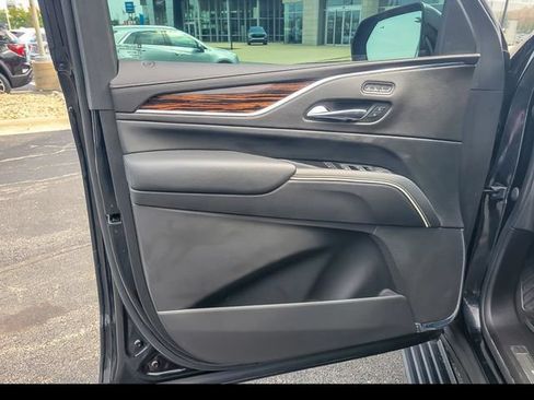 Certified 2022 Cadillac Escalade Premium Luxury w/ Performance Package AWD/4WD image 26