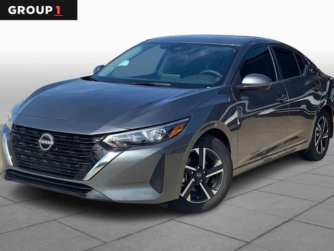 Certified 2025 Nissan Sentra SV image 1