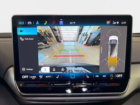 New 2025 Volkswagen ID.4 Pro image 25