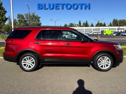 Used 2017 Ford Explorer FWD image 4