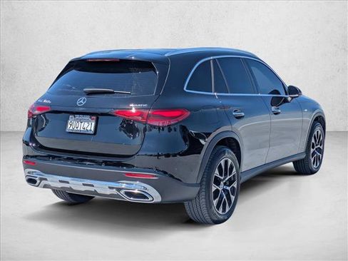 Used 2025 Mercedes-Benz GLC 350e 4MATIC image 5