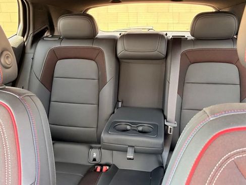 Used 2024 Chevrolet Equinox EV RS FWD image 15