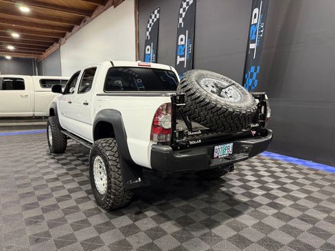 Used 2010 Toyota Tacoma 4x4 Double Cab image 3