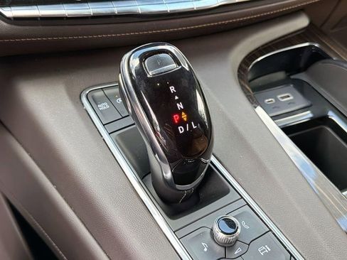 Used 2022 Cadillac Escalade ESV Sport w/ Touring Package AWD/4WD image 12