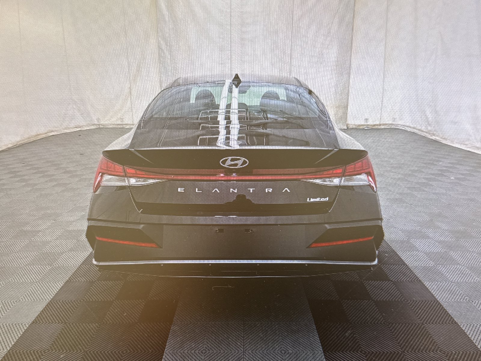 Used 2026 Hyundai Elantra Limited FWD image 13