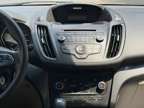 Used 2017 Ford Escape SE FWD image 15