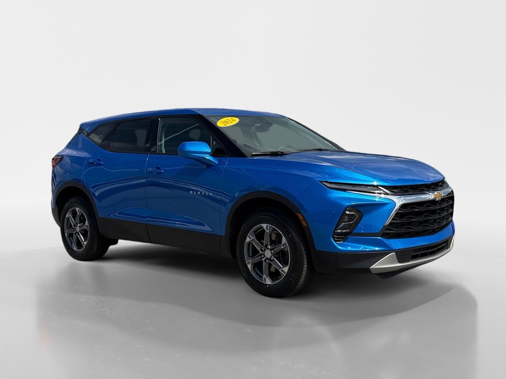 Used 2024 Chevrolet Blazer LT AWD/4WD image 7