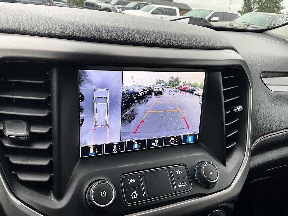 Used 2023 GMC Acadia AT4 w/ Technology Package AWD/4WD image 21