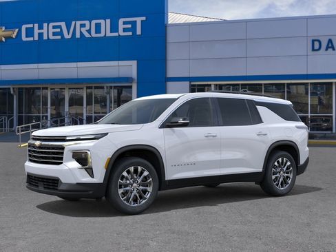 New 2026 Chevrolet Traverse LT FWD image 2