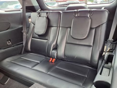 Used 2023 Ford Explorer XLT w/ Equipment Group 202A AWD/4WD image 8