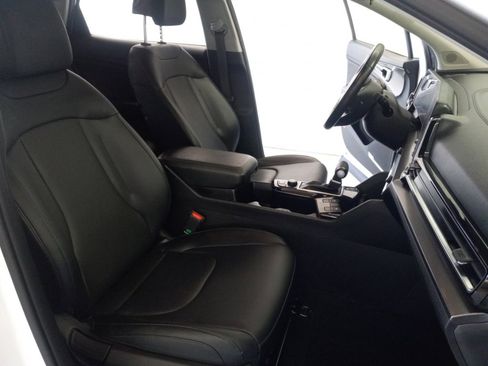 Certified 2024 Kia Sportage EX FWD image 19