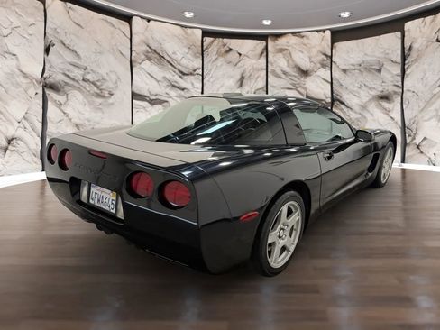 Used 1999 Chevrolet Corvette Coupe w/ Memory Pkg RWD image 6