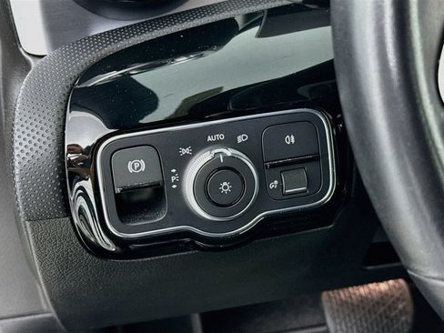 Used 2019 Mercedes-Benz A 220 4MATIC image 11