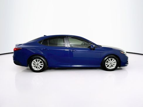 Used 2025 Toyota Camry LE FWD image 10