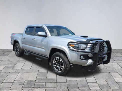 Used 2020 Toyota Tacoma TRD Sport w/ TRD Premium Sport Package AWD/4WD image 1