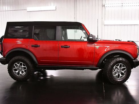 Used 2025 Ford Bronco Badlands AWD/4WD image 9