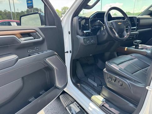 Used 2022 Chevrolet Silverado 1500 High Country AWD/4WD image 15