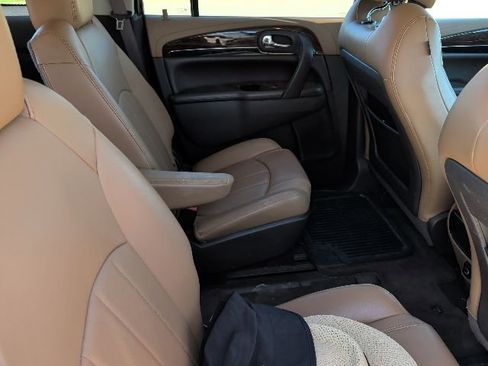 Used 2017 Buick Enclave Leather w/ Trailering Package FWD image 10
