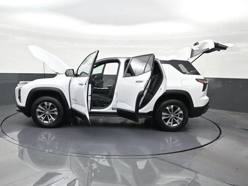Used 2026 Chevrolet Equinox LT w/ Safety and Technology Package FWD image 35