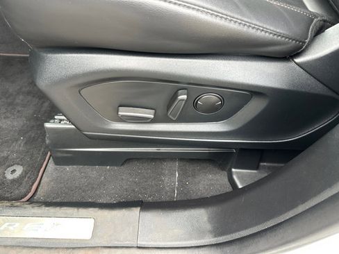Used 2023 Ford Explorer Platinum image 28
