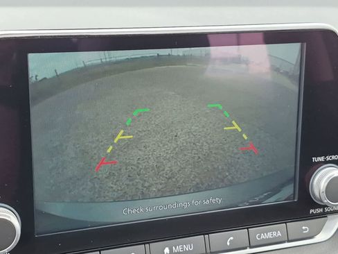 Used 2025 Nissan Sentra SV FWD image 14