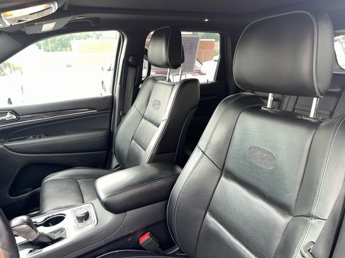 Used 2020 Jeep Grand Cherokee Overland AWD/4WD image 17