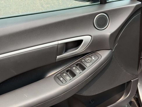 Used 2025 Hyundai Sonata SEL FWD image 18