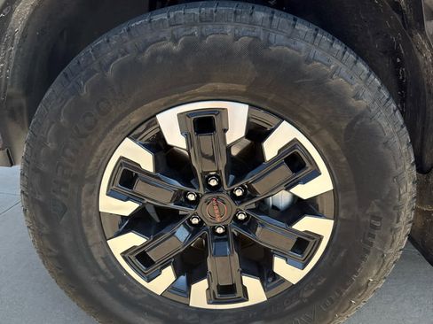 Used 2024 Nissan Frontier PRO-4X w/ Off-Road Protection Package image 10