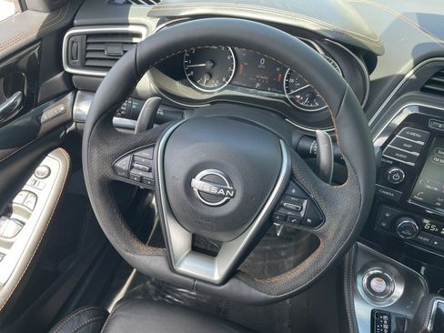 Used 2023 Nissan Maxima SR w/ Sport Mat Group FWD image 16