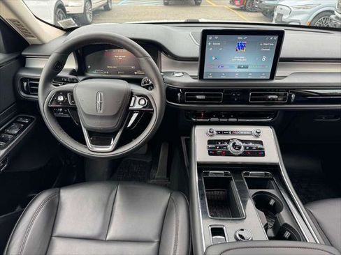 Used 2022 Lincoln Aviator AWD w/ Premium Package image 17