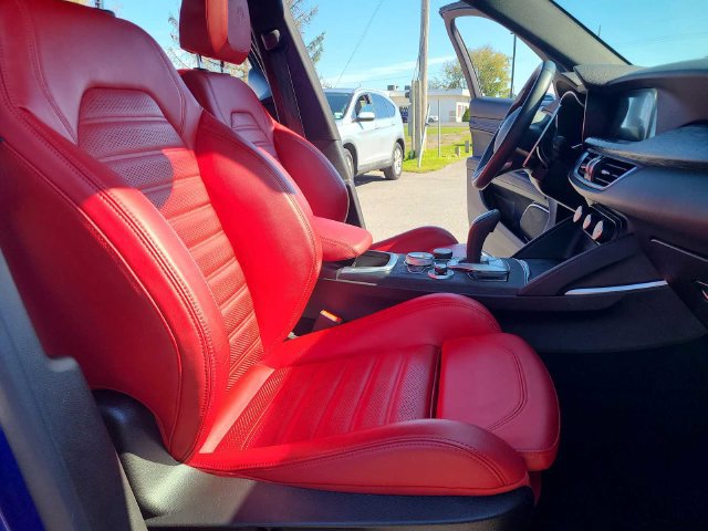 Used 2023 Alfa Romeo Stelvio Sprint AWD/4WD image 19