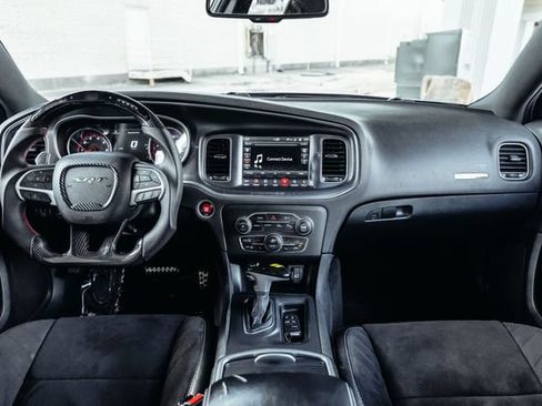 Used 2018 Dodge Charger SRT w/ Technology Group RWD image 16