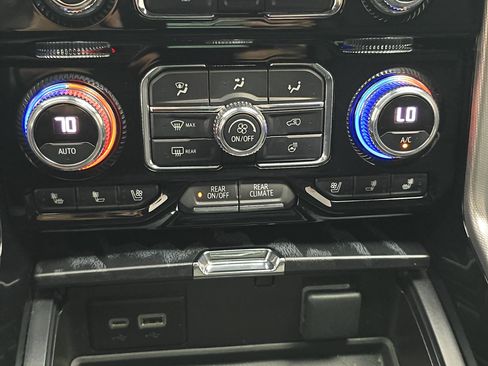 Used 2023 GMC Yukon Denali w/ Denali Reserve Package image 25